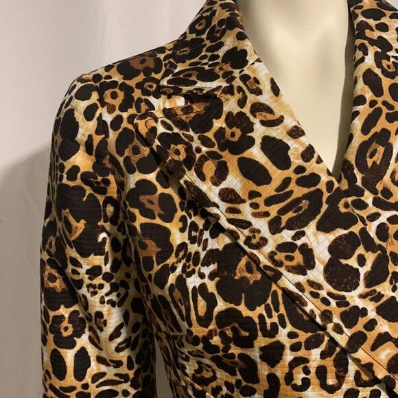 Vintage Isabella quilted animal print blazer jacket. Size 8 - Picture 3 of 16